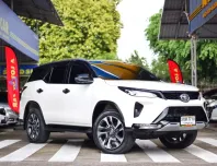 Fortuner 2.4 Legender 4WD Blacktop ปี2021จด2022 ใหม่จัด ประวัติครบ ไม่เคยทำสีตั้งแต่ป้า