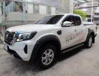 2021 NISSAN NAVARA CAB 2.3 E CALIBRE เกียร์ธรรมดา สีขาวมุก วิ่งน้อย 26,125 กม รถสวยสภาพใหม่ มือเดียว