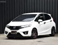 2016 Honda JAZZ 1.5 RS i-VTEC รถเก๋ง 5 ประตู ดาวน์ 0%