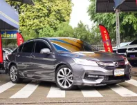 Honda Accord 2.0 EL ปี2017 มือแรกตั้งแต่ป้ายแดง เดิมๆทั้งคันไม่เคยเฉี่ยวชนไม่เคยติดแก๊ส สภาพสวยกริ๊ป