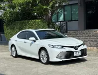 2020 TOYOTA CAMRY 2.5G รถมือเดียวออกป้ายแดง รถวิ่งน้อย เข้าศูนย์ทุกระยะ ไม่เคยมีอุบัติเหตุครับ