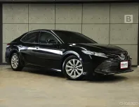 2019 Toyota Camry 2.5 Hybrid Sedan AT ไมล์เเท้ มือเเรกจากป้ายเเดง ประวัติการดูแลรักษารถดี B999