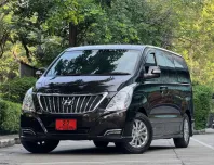 Hyundai H-1 2.5 Elite รถมือเดียว ประวัติศูนย์ สภาพสวย 