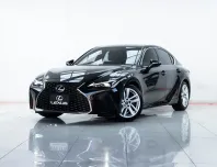 2A649 Lexus IS 300H 2.5 Premium รถเก๋ง 4 ประตู 2024