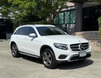 2020 BENZ GLC 220D รถมือเดียวออกป้ายแดง รถวิ่งน้อยเพียง 4X,XXX กม รถไม่เคยมีอุบัติเหตุครับ