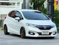 2021 Honda JAZZ 1.5 i-VTEC รถเก๋ง 5 ประตู 