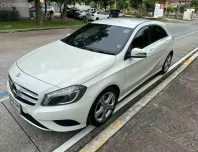 BENZ A-CLASS A180 2015 เลขไมล์ 91,*** km รถใช้งานน้อย การันตีรถสภาพดีไม่เคยมีอุบัติเหตุ