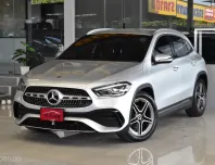 MercedesBenz GLA200 1.3AMG Dynamic ปี22 สภาพป้ายแดง รถบ้านมือเดียว ไมล์น้อยเข้าศูนย์ตลอด ฝาท้ายไฟฟ้า