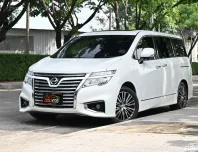 Nissan Elgrand 2.5 High-Way Star 2015 รถบ้านของแต่งจากศูนย์ ตัวท๊อปสุด หลังคาซันรูฟ 2 ตอน