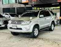 Toyota Fortuner 2.7 V เกียร์ออโต้ ปี 2011 เครื่องเบนซิน ผ่อนเริ่มต้น 6,*** บาท