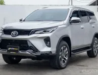2023 Toyota Fortuner 2.4V Leader 4WD รถสวยสภาพป้ายแดง 