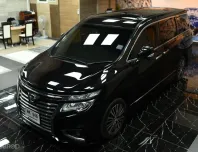 2015 Nissan Elgrand 2.5 Highway Star เบนซิน 2.5 ลิตร ทน ดูแลง่าย อัตราเร่งดี กินไม่จุ