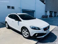VOLVO V40 T5 2014 CROSS COUNTRY สีขาว เข้าศูนย์ทุกระยะ เบาะหนังปรับไฟฟ้า เซนเซอร์รอบคัน สวยพร้อมใช้