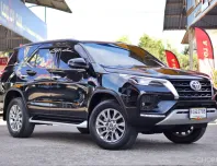 Toyota Fortuner 2.4 V ปี 2020 มือเดียว เดิมทั้งคัน ไม่เคยเฉี่ยวชน ไม่เคยลุยน้ำ ประวัติเข้าศูนย์ครบ