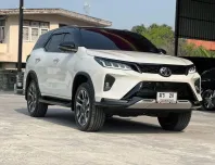 2021 TOYOTA FORTUNER, 2.4 LEGENDER BLACK TOP 4WD สีขาว โฉม ปี15-ปัจจุบัน 
