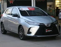 2020 Toyota YARIS 1.2 Sport รถเก๋ง 5 ประตู 