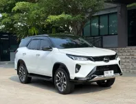 2022 TOYOTA FORTUNER รถมือเดียวป้ายแดง รถวิ่งเพียง 6*,*** กม เข้าศูนย์ทุกระยะ ไม่เคยมีอุบัติเหตุครับ