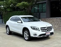 2020 BENZ GLA 200 FACELIFT รถมือเดียว 28,000 กม สภาพป้ายแดง เข้าศูนย์ทุกระยะ ไม่เคยมีอุบัติเหตุครับ