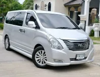  Hyundai Grand starex 2.5 Vip 7 ที่นั่ง เครื่องยนต์ดีเซล เกียร์ออโต้  ปี 2011 สีเทา