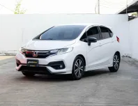 2021 Honda Jazz 1.5 RS คันนี้รถสวยสภาพเหมือนรถใหม่ ไม่แตกต่างป้ายแดง