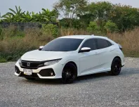 HONDA CIVIC 1.5 TURBO HATCHBACK (FK) ปี 2017 มือแรก ลูกค้าดูแลอย่างดี เข้าเซอร์วิสศูนย์ทุกระยะ