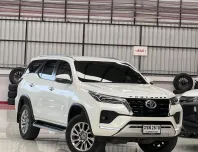 Toyota Fortuner 2.4 V 2WD
