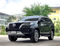 TOYOTA Fortuner Leader 2.4 V A/T ปี 2021