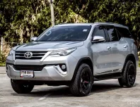 2016 Toyota Fortuner 2.8 V SUV รถบ้านมือเดียว
