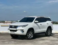 รถสวยกริป พร้อมใช้งาน รถใช้น้อย 88,000 กม.  Toyota Fortuner 2.8v 4x4WD ปี2016