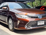 2015 Toyota CAMRY 2.5 Hybrid เคลมแบตเตอรี่จากศูนย์โตโยต้าเรียบร้อย