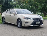 2015 Lexus ES300h 2.5 Hybrid รถเก๋ง 4 ประตู รถบ้านมือเดียว ไมล์แท้ ออกศูนย์ไทย 