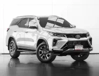ขาย Fortuner มือสอง 2022 Toyota Fortuner 2.4 V Legender 4WD SUV ฟรีดาวน์ ฟรีส่งรถ การันตีรถสวย100% 