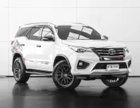 ขาย Fortuner มือสอง 2016 Toyota Fortuner 2.8 TRD Sportivo 4WD SUV ฟรีดาวน์ ฟรีส่งรถ การันตีรถสวย100%