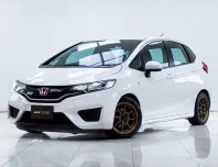 5B698  Honda JAZZ 1.5 i-VTEC รถเก๋ง 5 ประตู 2014 