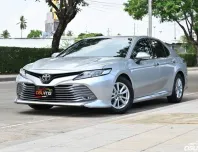 Toyota Camry 2.0 G 2021 รถบ้านมือเดียวใช้งานน้อยไมล์เพียง 2 หมื่นกว่าโล