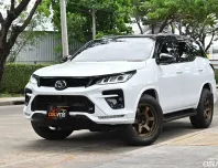Toyota Fortuner 2.4 Legender 2023 ชุดแต่ง GR Sport รอบคัน หลังคาดำ ยังมีวารันตีศูนย์