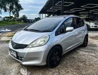 Honda Jazz 1.5 S เกียร์ออโต้ ปี 2011 ผ่อนเริ่มต้น 3,*** บาท