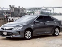 2016 Toyota CAMRY 2.0 รถเก๋ง 4 ประตู 