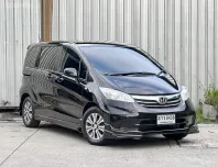 2013 Honda Freed 1.5 SE รถเก๋ง 5 ประตู ฟรีดาวน์