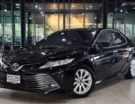 2019 Toyota CAMRY 2.5 HV Premium รถเก๋ง 4 ประตู ออกรถฟรีดาวน์ 