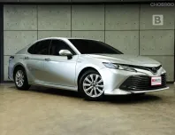2019 Toyota CAMRY 2.5 Hybrid Premium Sedan AT ไมล์แท้ รถมือเเรกจากป้ายเเดง B4306