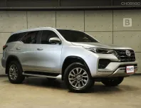 2022 Toyota FORTUNER 2.4 V 4WD SUV AT ไมล์แท้ Warranty5 ปี 150,000KM B7756