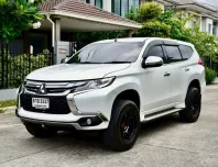 รุ่นรถ :Mitsubishi pajero 2.4 GLS  ปี:2015 เครื่อง: ดีเซล เกียร์: ออโต้ สี: ขาว