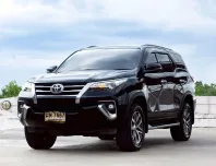 TOYOTA Fortuner 2.4V 2WD 6A/T ปี 2018 จด 2019