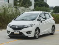 Honda Jazz 1.5 S AT สีขาว ปี 2016
