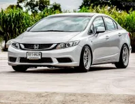 2013 Honda CIVIC 1.8 i-VTEC รถเก๋ง 4 ประตู 