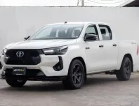 2024 Toyota Hilux Revo Doublecab 2.4 Mid Z Edition M/T รถสวยสภาพพร้อมใช้งาน ไม่แตกต่างจากป้ายแดงเลย