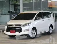 Toyota Innova 2.8 Crysta V ปี 2018 รถบ้านมือเดียว ใช้น้อยเข้าศูนย์ตลอด สวยเดิมทั้งคัน ออกรถ0บาท
