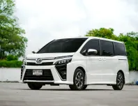 New !! Toyota Voxy 2.0 ZS ปี 2019 เลขไมล์นางฟ้า ใครหารถครอบครัวอยู่ไม่ควรพลาด