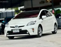 รถยนต์ Toyota Prius 1.8 Hybrid 2012 สีขาวมุข สวยงาม